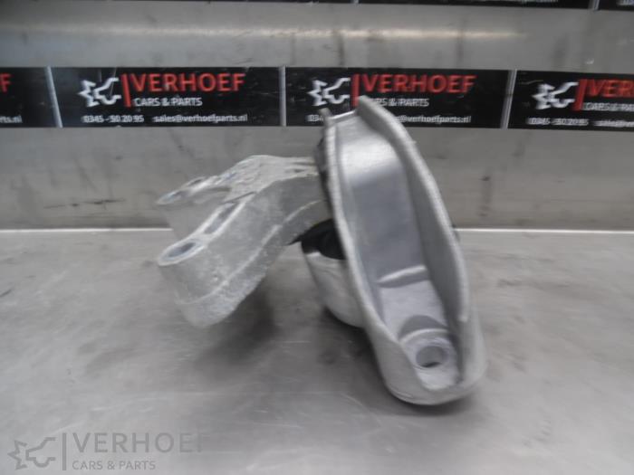 Motorrubber Nissan Qashqai (J11), 2013 / 2021 1.2 DIG-T 16V, SUV, Benzine, 1.197cc, 85kW (116pk), FWD, HRA2DDT, 2013-11 / 2018-08, J11D (Gebruikt)