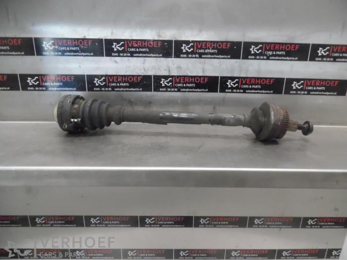 Gebruikte Aandrijfas rechts-achter Audi A4 Quattro (B6) 1.8 T 20V Prijs op aanvraag aangeboden door Verhoef Cars & Parts