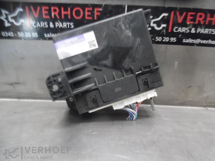 Gebruikte Computer Diversen Toyota Prius Plus (ZVW4) 1.8 Hybrid 16V Prijs € 40,00 Margeregeling aangeboden door Verhoef Cars & Parts