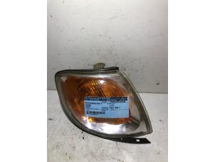 Gebruikte Pinker rechts Hyundai Trajet 2.0 16V Prijs op aanvraag aangeboden door Verhoef Cars & Parts