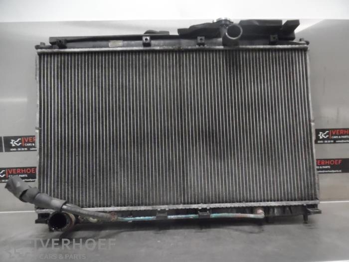 Gebruikte Radiateur Hyundai Santa Fe II (CM) 2.7 V6 24V 4x4 Prijs € 75,00 Margeregeling aangeboden door Verhoef Cars & Parts