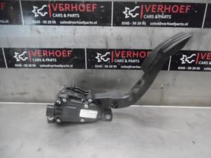 Gebruikte Sensor Gaspedaalpositie Renault Twingo II (CN) 1.2 16V Prijs € 30,00 Margeregeling aangeboden door Verhoef Cars & Parts