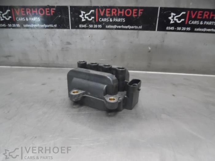 Gebruikte Bobine Renault Twingo II (CN) 1.2 16V Prijs € 15,00 Margeregeling aangeboden door Verhoef Cars & Parts