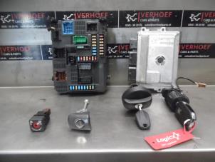 Gebruikte Slotenset Cilinder (compleet) Peugeot 208 I (CA/CC/CK/CL) 1.2 Vti 12V PureTech 82 Prijs € 350,00 Margeregeling aangeboden door Verhoef Cars & Parts