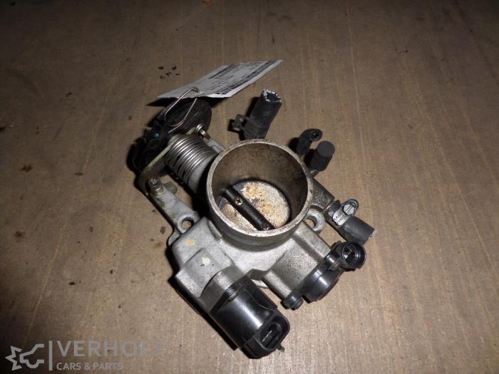 Gebruikte Gasklephuis Chevrolet Nubira Wagon (J100) 1.6 16V Prijs € 50,00 Margeregeling aangeboden door Verhoef Cars & Parts