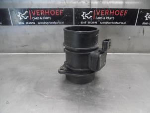 Gebruikte Luchthoeveelheidsmeter Renault Megane III Coupe (DZ) 1.5 dCi 90 FAP Prijs € 25,00 Margeregeling aangeboden door Verhoef Cars & Parts