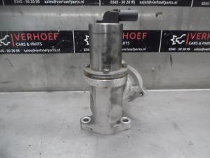 Gebruikte EGR Klep Hyundai Santa Fe II (CM) 2.2 CRDi 16V 4x2 Prijs € 70,00 Margeregeling aangeboden door Verhoef Cars & Parts