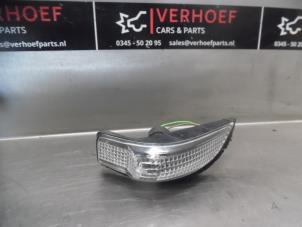 Gebruikte Knipperlicht spiegel links Toyota Yaris III (P13) 1.0 12V VVT-i Prijs € 30,00 Margeregeling aangeboden door Verhoef Cars & Parts