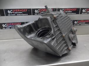 Gebruikte Luchtfilterhuis Renault Twingo II (CN) 1.5 dCi 90 FAP Prijs € 40,00 Margeregeling aangeboden door Verhoef Cars & Parts