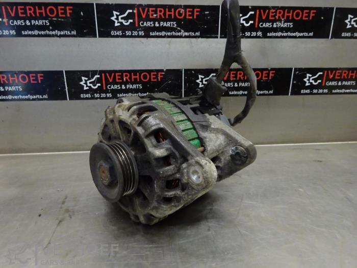 Gebruikte Dynamo Hyundai Coupe 2.0i 16V CVVT Prijs € 30,00 Margeregeling aangeboden door Verhoef Cars & Parts