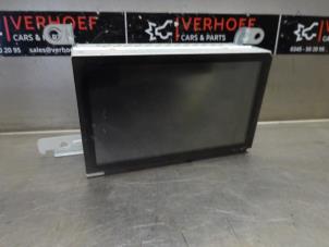 Gebruikte Display Interieur Nissan Primera (P12) 2.0 16V CVT Prijs € 50,00 Margeregeling aangeboden door Verhoef Cars & Parts