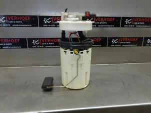 Gebruikte Benzinepomp Nissan Primera (P12) 2.0 16V CVT Prijs € 50,00 Margeregeling aangeboden door Verhoef Cars & Parts