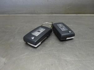 Gebruikte Sleutel Mitsubishi Pajero Hardtop (V6/7) 3.2 DI-D 16V Prijs € 30,25 Inclusief btw aangeboden door Verhoef Cars & Parts