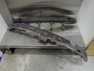 Gebruikte Bumperframe achter Kia Cee'd (EDB5) 1.4 CVVT 16V Prijs € 25,00 Margeregeling aangeboden door Verhoef Cars & Parts