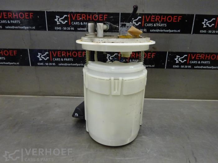 Gebruikte Benzinepomp Subaru Legacy Touring Wagon (BP) 2.0 R 16V Prijs op aanvraag aangeboden door Verhoef Cars & Parts