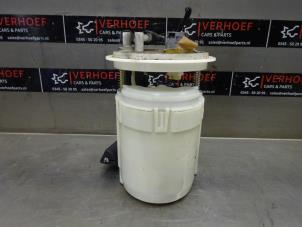 Gebruikte Benzinepomp Subaru Legacy Touring Wagon (BP) 2.0 R 16V Prijs op aanvraag aangeboden door Verhoef Cars & Parts