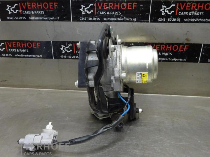 Gebruikte Compressor Mitsubishi Outlander (GF/GG) 2.0 16V PHEV 4x4 Prijs op aanvraag aangeboden door Verhoef Cars & Parts