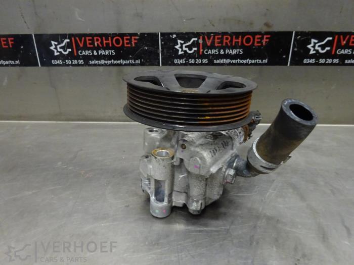 Gebruikte Servopomp Toyota Hilux V/VI 2.4 D4D-F 16V 4x4 Prijs € 181,50 Inclusief btw aangeboden door Verhoef Cars & Parts