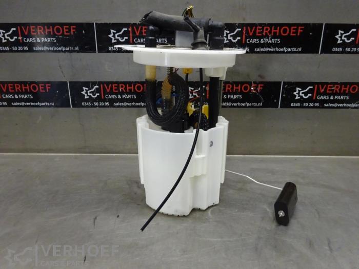 Gebruikte Dieselpomp Volvo V40 (MV) 2.0 D4 16V Prijs op aanvraag aangeboden door Verhoef Cars & Parts