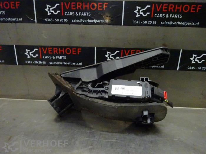 Gebruikte Gaspedaalpositie Sensor Volkswagen Caddy III (2KA,2KH,2CA,2CH) 1.9 TDI Prijs € 20,00 Margeregeling aangeboden door Verhoef Cars & Parts