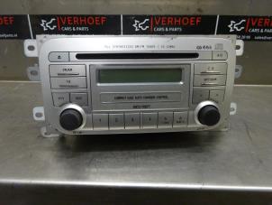 Gebruikte Radio CD Speler Suzuki Liana (ERA/ERB/RH4) 1.6 MPi 16V Prijs op aanvraag aangeboden door Verhoef Cars & Parts