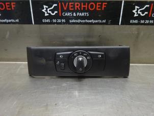 Gebruikte Licht Schakelaar BMW 5 serie (E60) 525d 24V Prijs € 40,00 Margeregeling aangeboden door Verhoef Cars & Parts