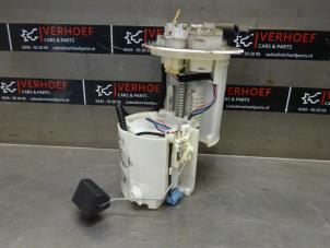 Gebruikte Benzinepomp Toyota Auris (E15) 1.6 Dual VVT-i 16V Prijs € 75,00 Margeregeling aangeboden door Verhoef Cars & Parts