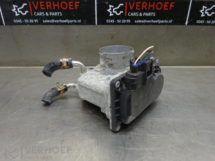 Gebruikte Gasklephuis Toyota Corolla (E12) 1.6 16V VVT-i Prijs € 40,00 Margeregeling aangeboden door Verhoef Cars & Parts