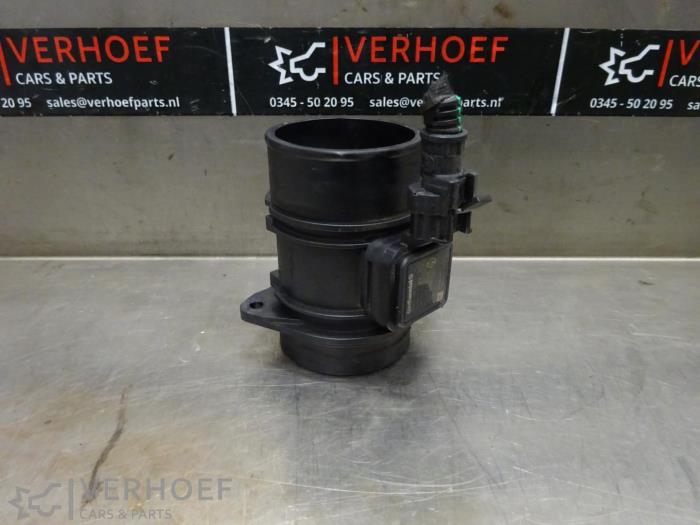Gebruikte Luchthoeveelheidsmeter Renault Clio IV (5R) 1.5 dCi 90 FAP Prijs € 25,00 Margeregeling aangeboden door Verhoef Cars & Parts