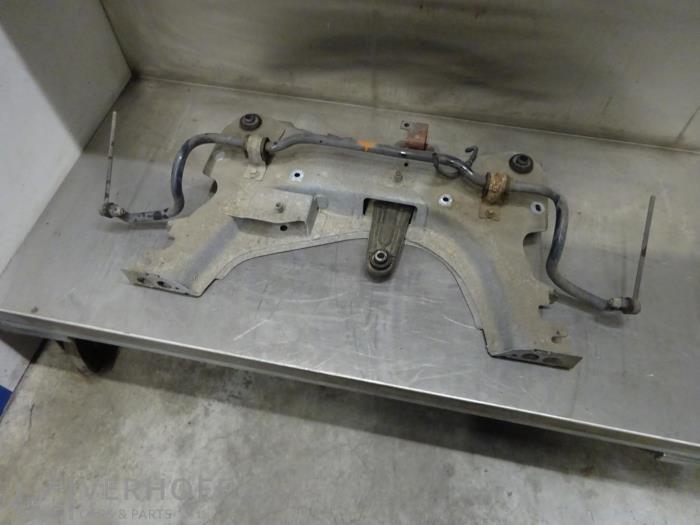 Gebruikte Subframe Renault Clio III Estate/Grandtour (KR) 1.5 dCi FAP Prijs € 75,00 Margeregeling aangeboden door Verhoef Cars & Parts