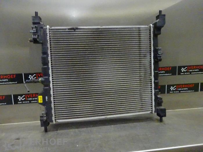 Gebruikte Radiateur Chevrolet Spark 1.2 16V Prijs € 40,00 Margeregeling aangeboden door Verhoef Cars & Parts