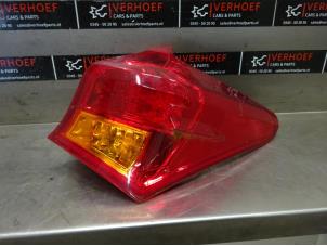 Gebruikte Achterlicht rechts Toyota Auris (E18) 1.8 16V Hybrid Prijs € 100,00 Margeregeling aangeboden door Verhoef Cars & Parts