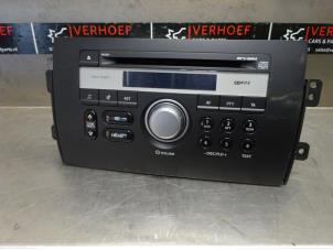 Gebruikte Radio CD Speler Suzuki SX4 (EY/GY) 1.6 16V VVT Comfort,Exclusive Autom. Prijs € 75,00 Margeregeling aangeboden door Verhoef Cars & Parts