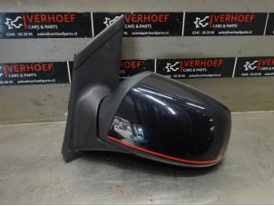 Gebruikte Buitenspiegel links Ford Focus 2 1.6 16V Prijs € 30,00 Margeregeling aangeboden door Verhoef Cars & Parts