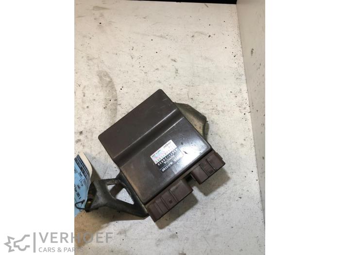 Gebruikte Inspuitcomputer Toyota Avensis Verso (M20) 2.0 D-4D 16V Prijs € 50,00 Margeregeling aangeboden door Verhoef Cars & Parts