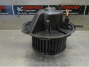 Gebruikte Chaufage Ventilatiemotor Volkswagen Caddy III (2KA,2KH,2CA,2CH) 1.6 TDI 16V Prijs € 30,00 Margeregeling aangeboden door Verhoef Cars & Parts