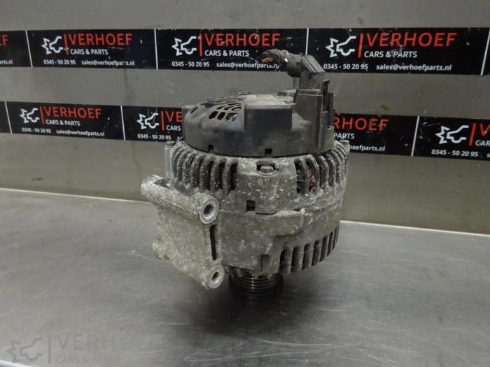 Gebruikte Dynamo Jeep Grand Cherokee (WH/WK) 3.0 CRD V6 24V Prijs op aanvraag aangeboden door Verhoef Cars & Parts