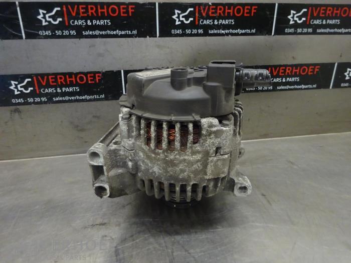 Gebruikte Alternator Mercedes B (W245) 2.0 B-180 CDI 16V Prijs € 75,00 Margeregeling aangeboden door Verhoef Cars & Parts
