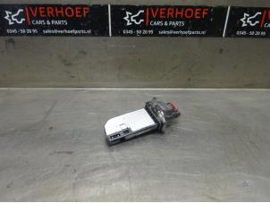 Gebruikte Luchthoeveelheidsmeter Ford B-Max (JK8) 1.0 EcoBoost 12V 100 Prijs € 40,00 Margeregeling aangeboden door Verhoef Cars & Parts