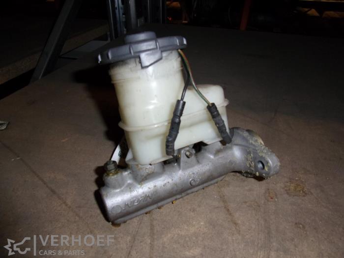 Gebruikte Hoofdremcilinder Honda Civic (EJ/EK) 1.5i LS 16V Prijs op aanvraag aangeboden door Verhoef Cars & Parts