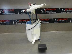 Gebruikte Benzinepomp Lexus GS (..L10) 300h 2.5 V6 24V Prijs € 75,00 Margeregeling aangeboden door Verhoef Cars & Parts