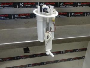 Gebruikte Benzinepomp Lexus GS (..L10) 300h 2.5 V6 24V Prijs € 75,00 Margeregeling aangeboden door Verhoef Cars & Parts