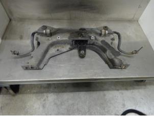 Gebruikte Subframe Renault Modus/Grand Modus (JP) 1.6 16V Prijs € 65,00 Margeregeling aangeboden door Verhoef Cars & Parts