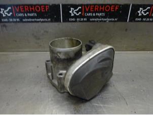 Gebruikte Gasklephuis Renault Modus/Grand Modus (JP) 1.6 16V Prijs € 30,00 Margeregeling aangeboden door Verhoef Cars & Parts