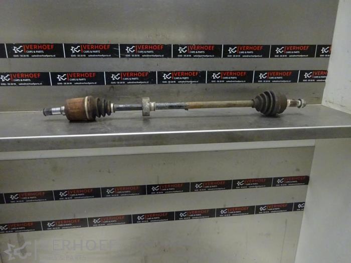 Gebruikte Steekas links-voor Honda Civic (EJ/EK) 1.5i LS 16V Prijs op aanvraag aangeboden door Verhoef Cars & Parts