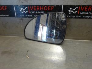 Gebruikte Spiegelglas links Kia Cee'd Sporty Wagon (EDF) 1.6 16V Prijs op aanvraag aangeboden door Verhoef Cars & Parts