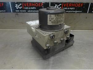 Gebruikte ABS Pomp Mercedes C (W203) 3.2 C-320 V6 18V 4-Matic Prijs € 150,00 Margeregeling aangeboden door Verhoef Cars & Parts