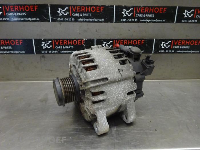 Gebruikte Dynamo Ford Transit Connect (PJ2) 1.6 TDCi 16V 75 Prijs € 50,00 Margeregeling aangeboden door Verhoef Cars & Parts