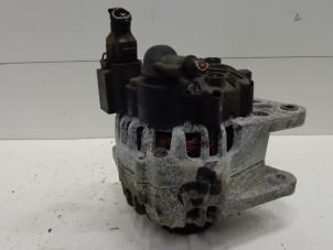 Gebruikte Dynamo Kia Cerato 1.6 16V Prijs € 30,00 Margeregeling aangeboden door Verhoef Cars & Parts