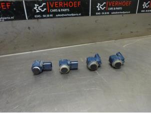 Gebruikte PDC Sensor Set Mitsubishi Outlander (GF/GG) 2.0 16V PHEV 4x4 Prijs € 100,00 Margeregeling aangeboden door Verhoef Cars & Parts